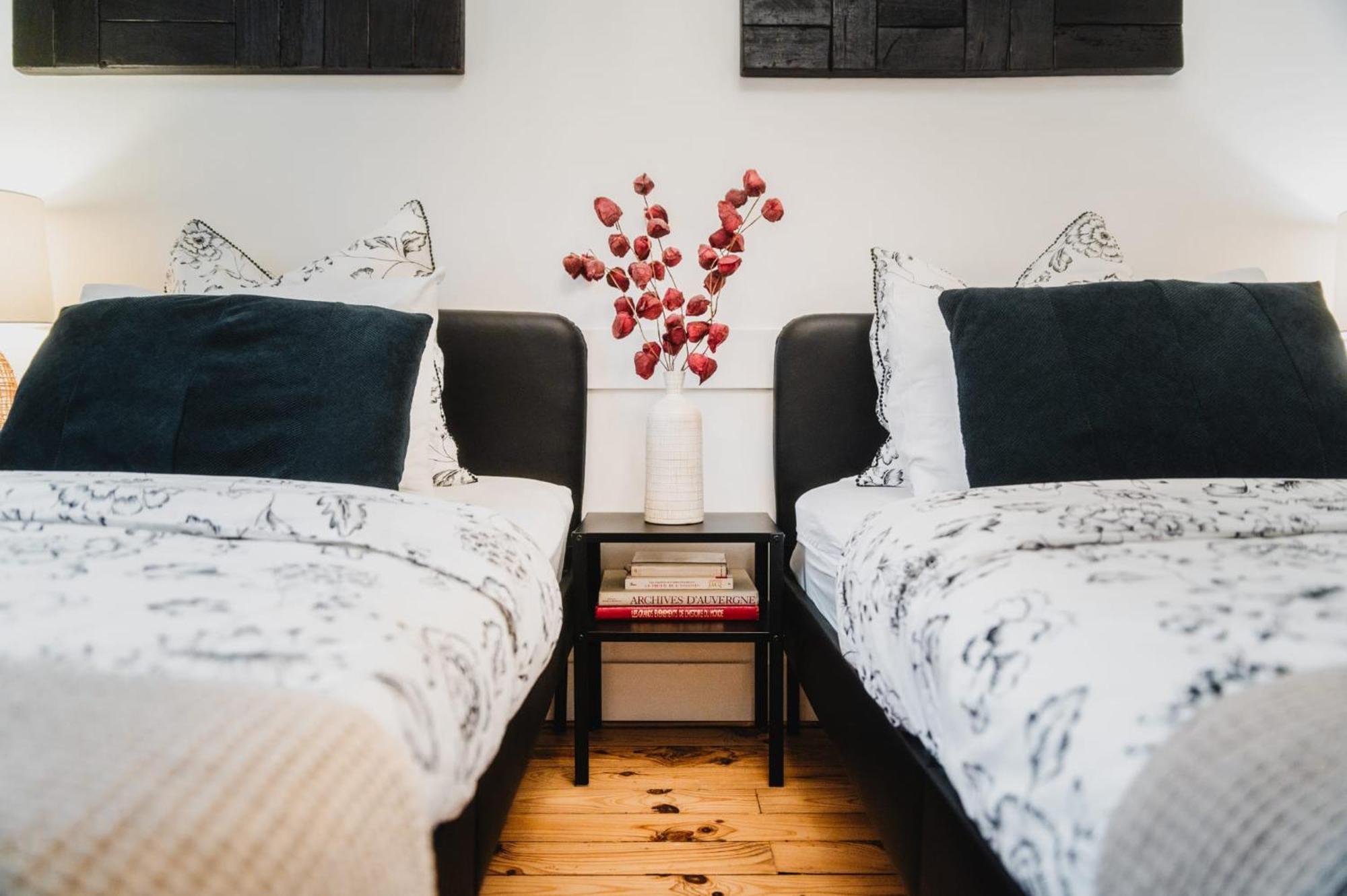 Roomchic - Les Ambassadeurs Apartment