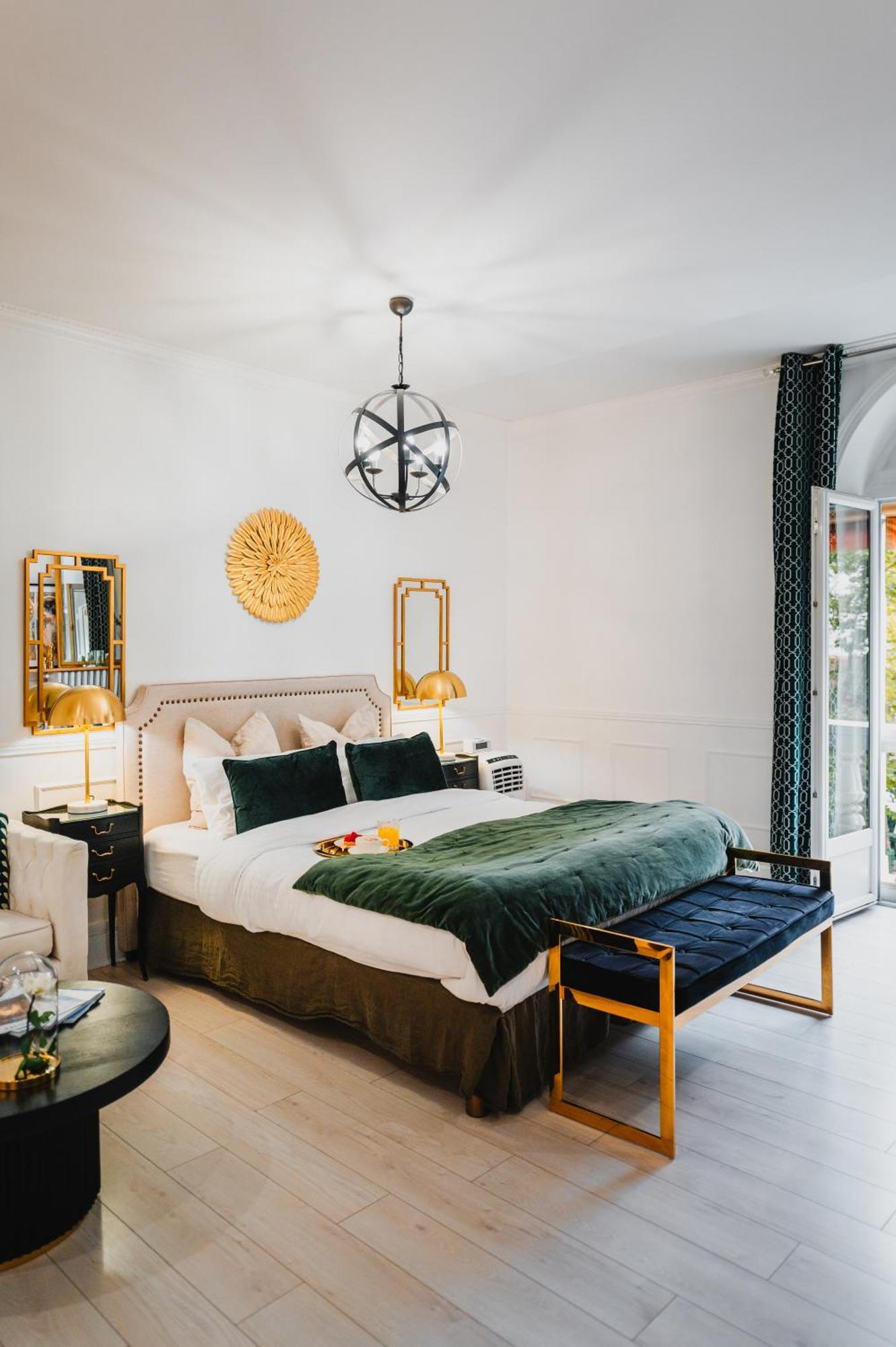 Roomchic - Les Ambassadeurs * Vichy