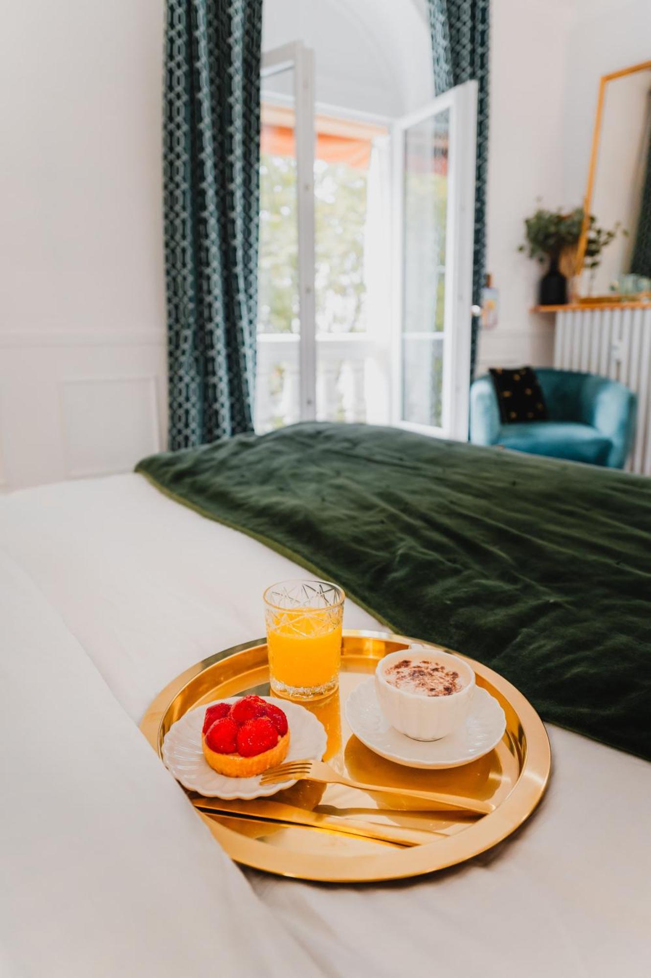 Roomchic - Les Ambassadeurs